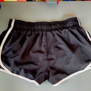 N.Y.L sport women’s M athletic windbreaker short